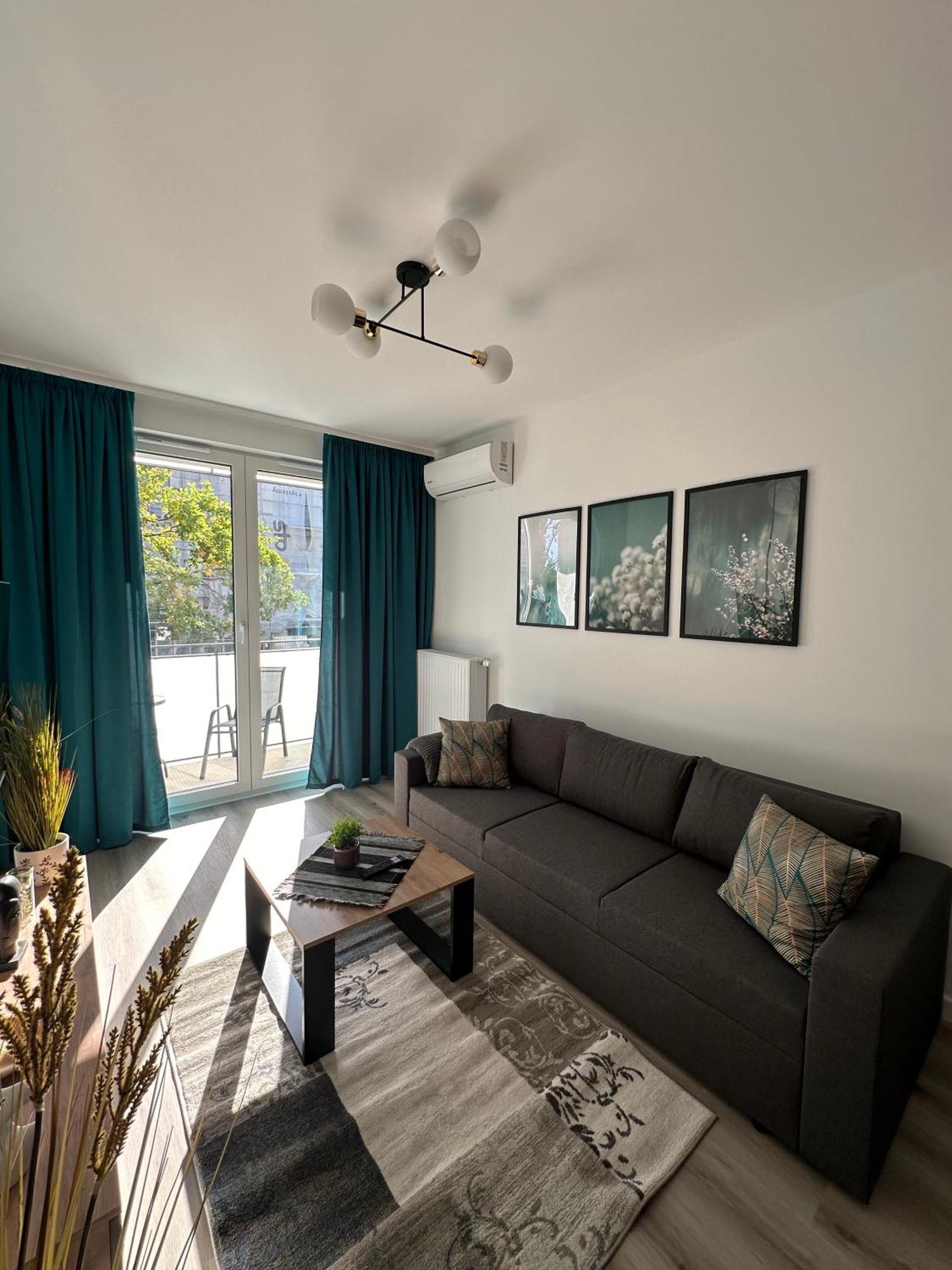 Skytravel 26 Apartament Pileckiego Nowy Dwor Mazowiecki Airport Modlin 24H Exterior foto