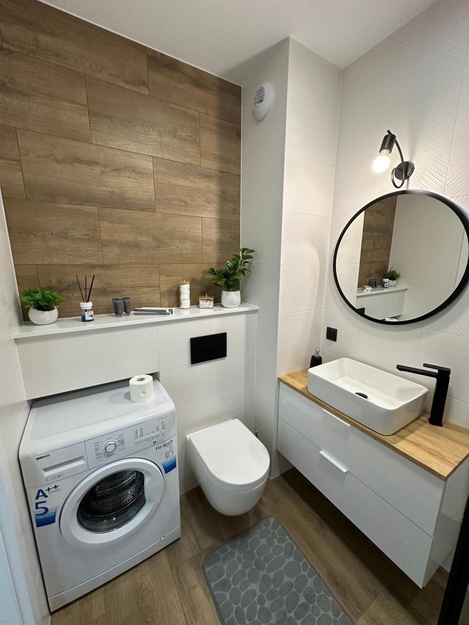 Skytravel 26 Apartament Pileckiego Nowy Dwor Mazowiecki Airport Modlin 24H Exterior foto